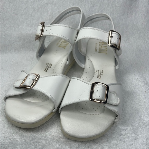 Beacon Shoes - Beacon, white leather upper size 10 narrow sandal